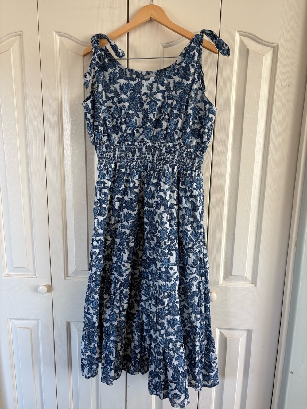 Chelsea & Theodore Smocked Cotton Midi Dress Womens XL Blue floral boho NWT
